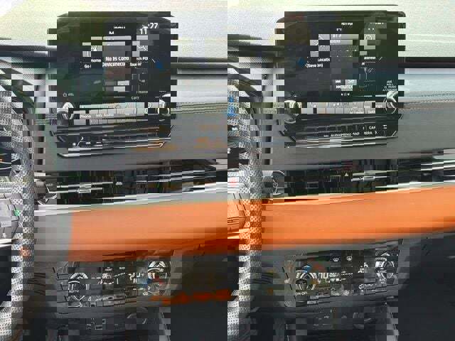 Used 2025 Mitsubishi Outlander SEL image 13