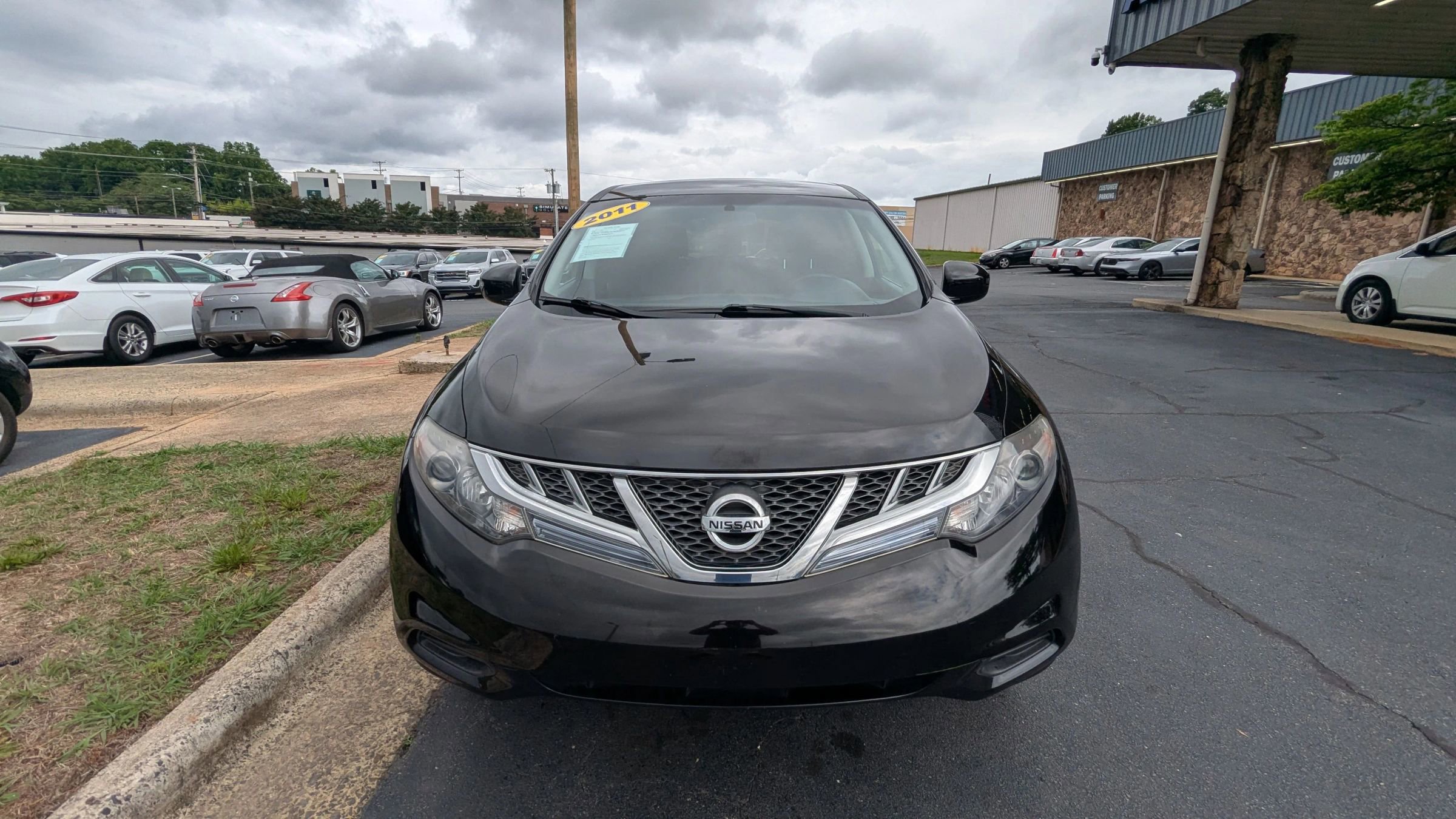 Used 2011 Nissan Murano S AWD/4WD image 2
