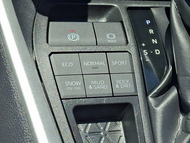 Used 2025 Toyota RAV4 XLE AWD/4WD image 24