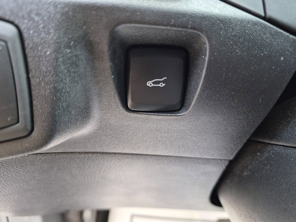 Used 2019 Ford Fusion SEL image 13