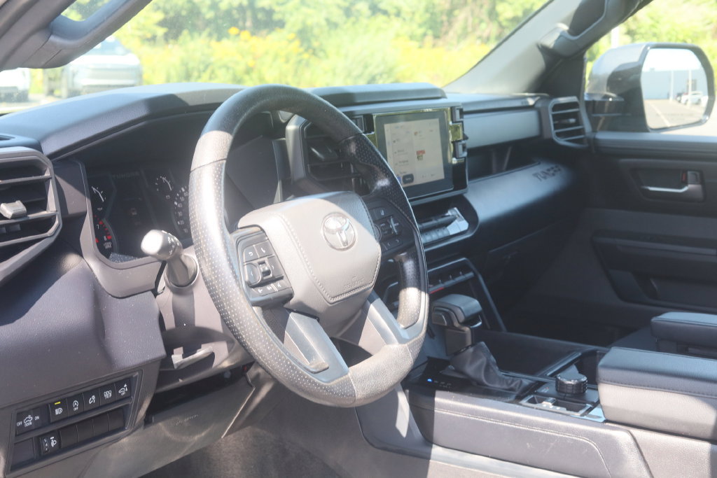 Used 2025 Toyota Tundra SR5 w/ SR5 Convenience Package AWD/4WD image 11