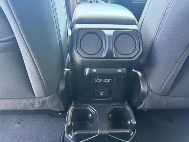 Used 2018 Jeep Wrangler Unlimited Sahara w/ Cold Weather Group image 11