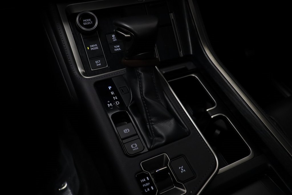 Used 2024 Lexus GX 550 550 Luxury w/ Accessory Package (Z1) image 12