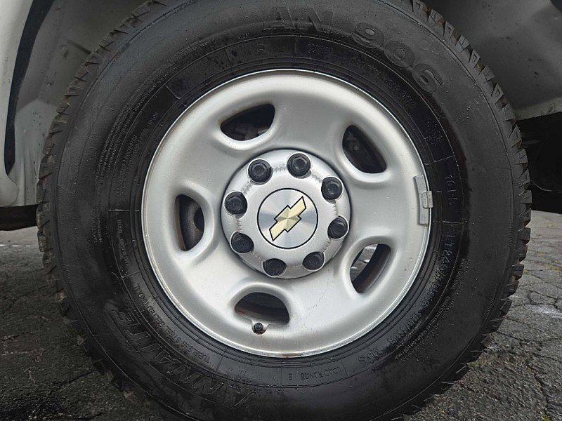 Used 2021 Chevrolet Express 2500 Extended image 19