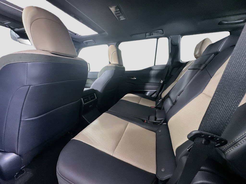 Used 2024 Lexus GX 550 AWD/4WD image 24