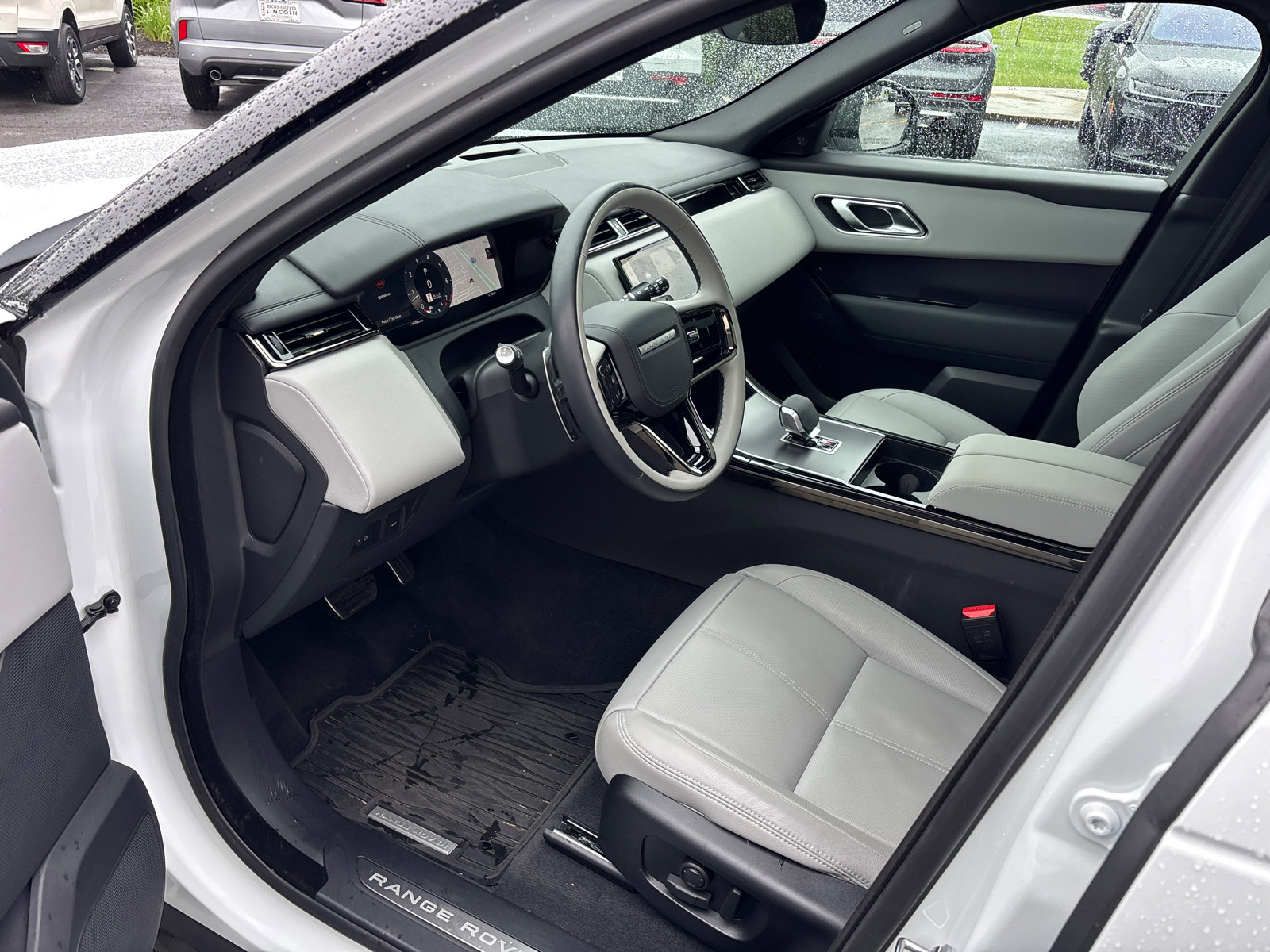 Used 2026 Land Rover Range Rover Velar Dynamic SE AWD/4WD image 22