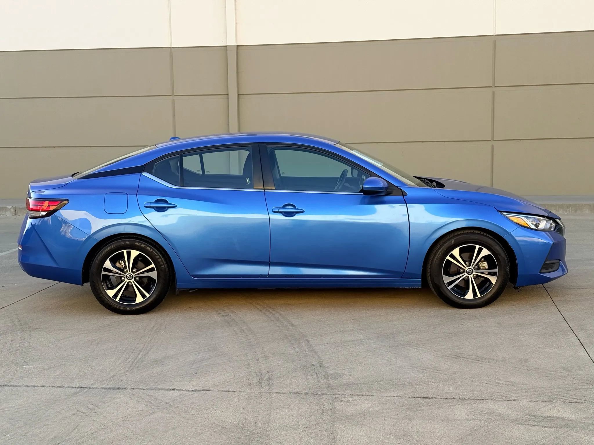 Used 2022 Nissan Sentra SV FWD image 4