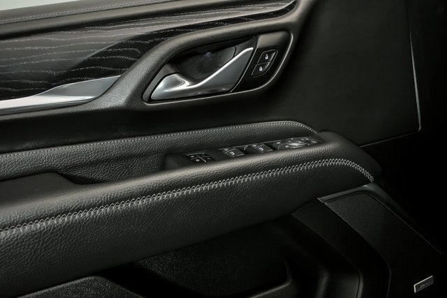 Used 2021 GMC Yukon Denali w/ Denali Premium Package image 9
