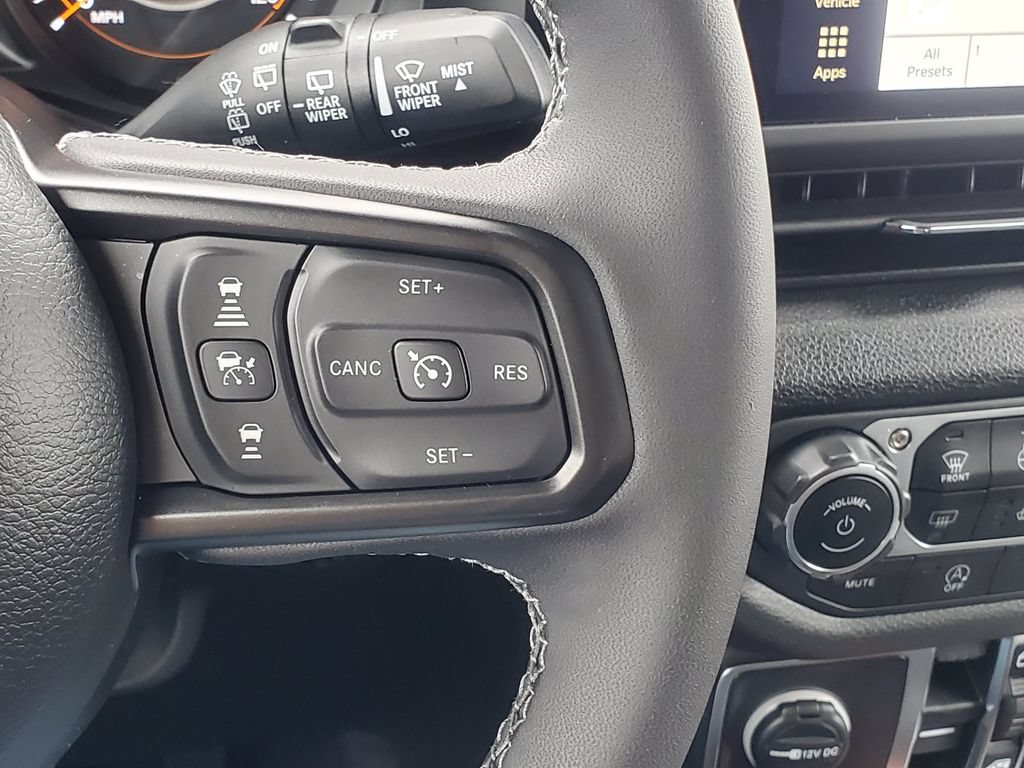 Used 2025 Jeep Wrangler Unlimited Sport AWD/4WD image 12