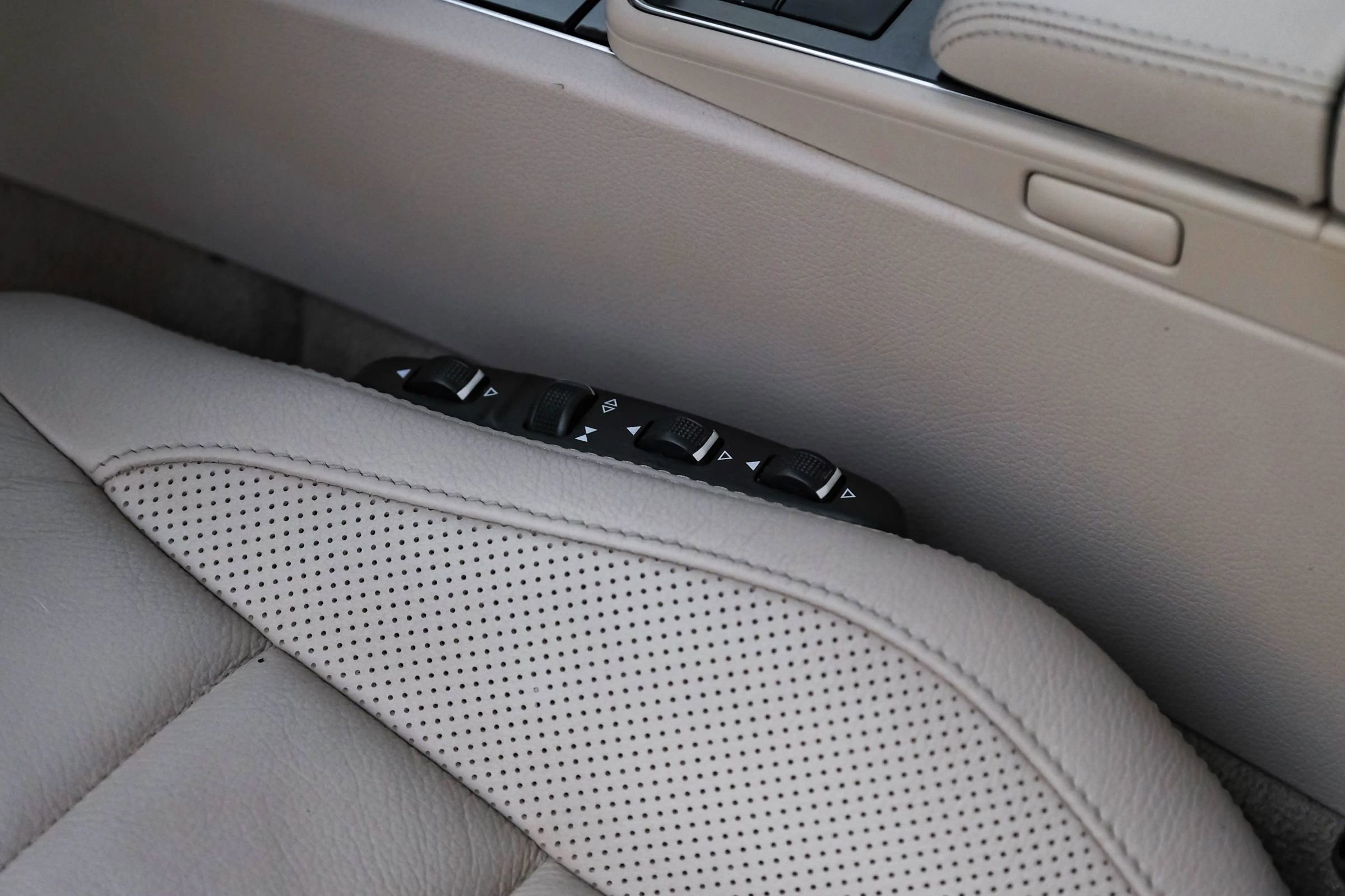 Used 2016 Mercedes-Benz E 400 Coupe image 22