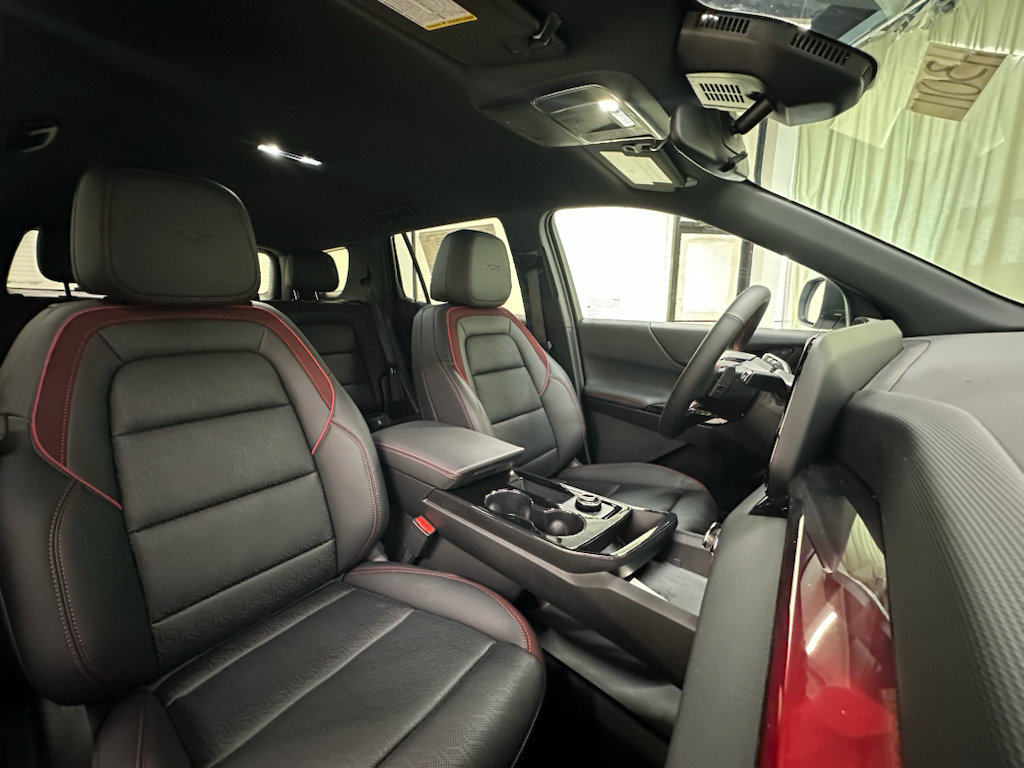 New 2027 Chevrolet Equinox RS w/ Convenience Package III FWD image 23