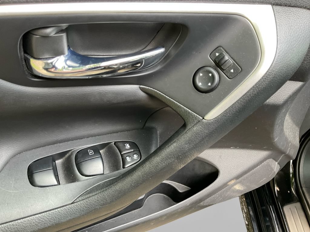 Used 2017 Nissan Altima 2.5 S w/ Power Driver Seat Package FWD image 14
