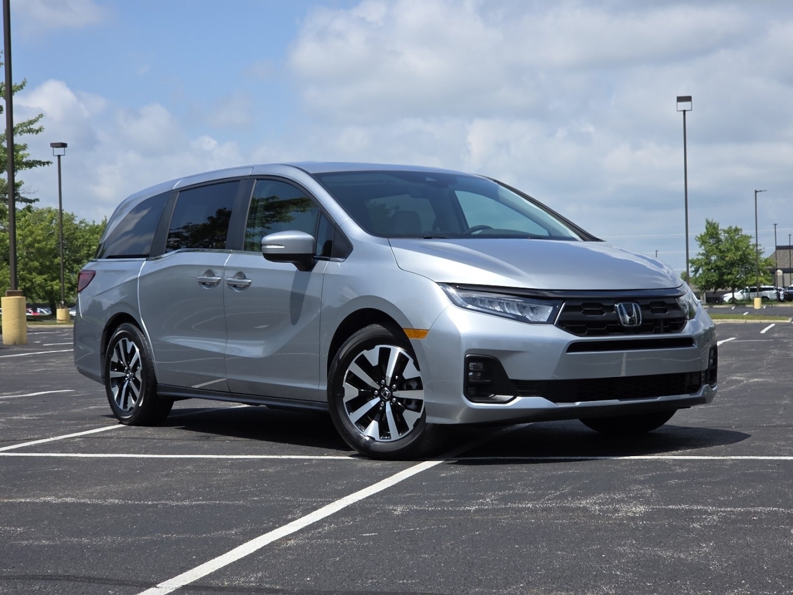 Certified 2026 Honda Odyssey EX-L image 2