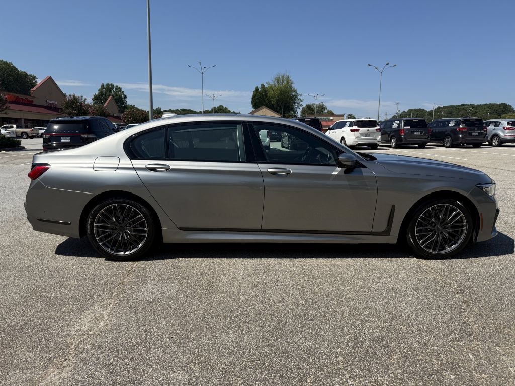 Used 2020 BMW 740i xDrive w/ M Sport Package AWD/4WD image 5