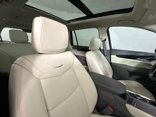 Certified 2024 Cadillac XT6 Premium Luxury w/ Technology Package FWD image 32