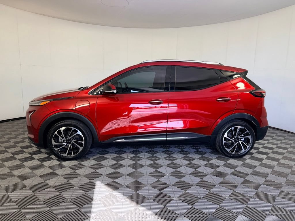 Used 2022 Chevrolet Bolt EUV Premier FWD image 11