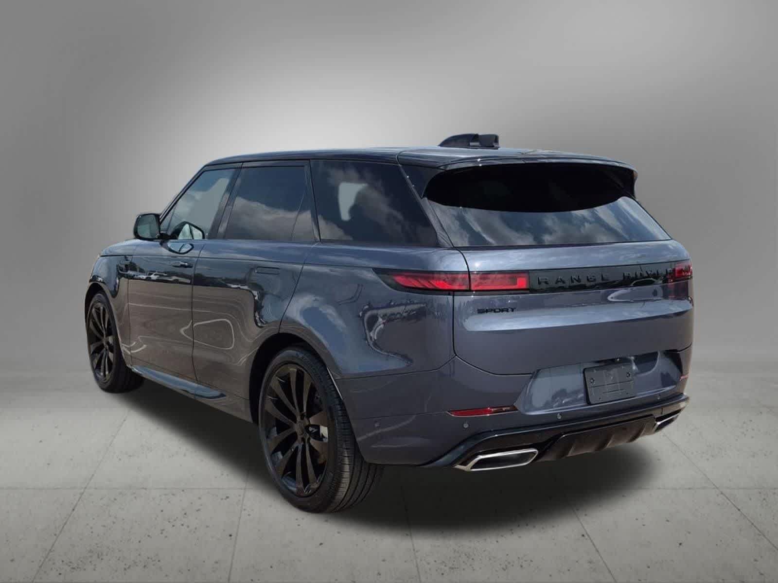 New 2027 Land Rover Range Rover Sport Dynamic SE AWD/4WD image 4