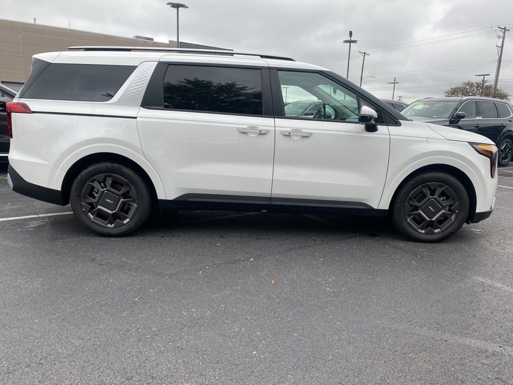 New 2026 Kia Carnival EX image 5