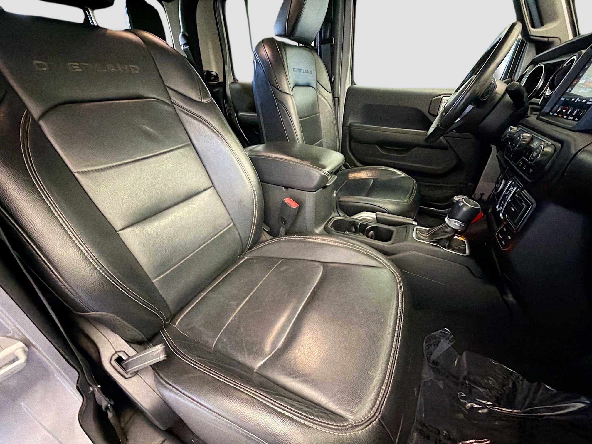 Used 2020 Jeep Gladiator Overland AWD/4WD image 14