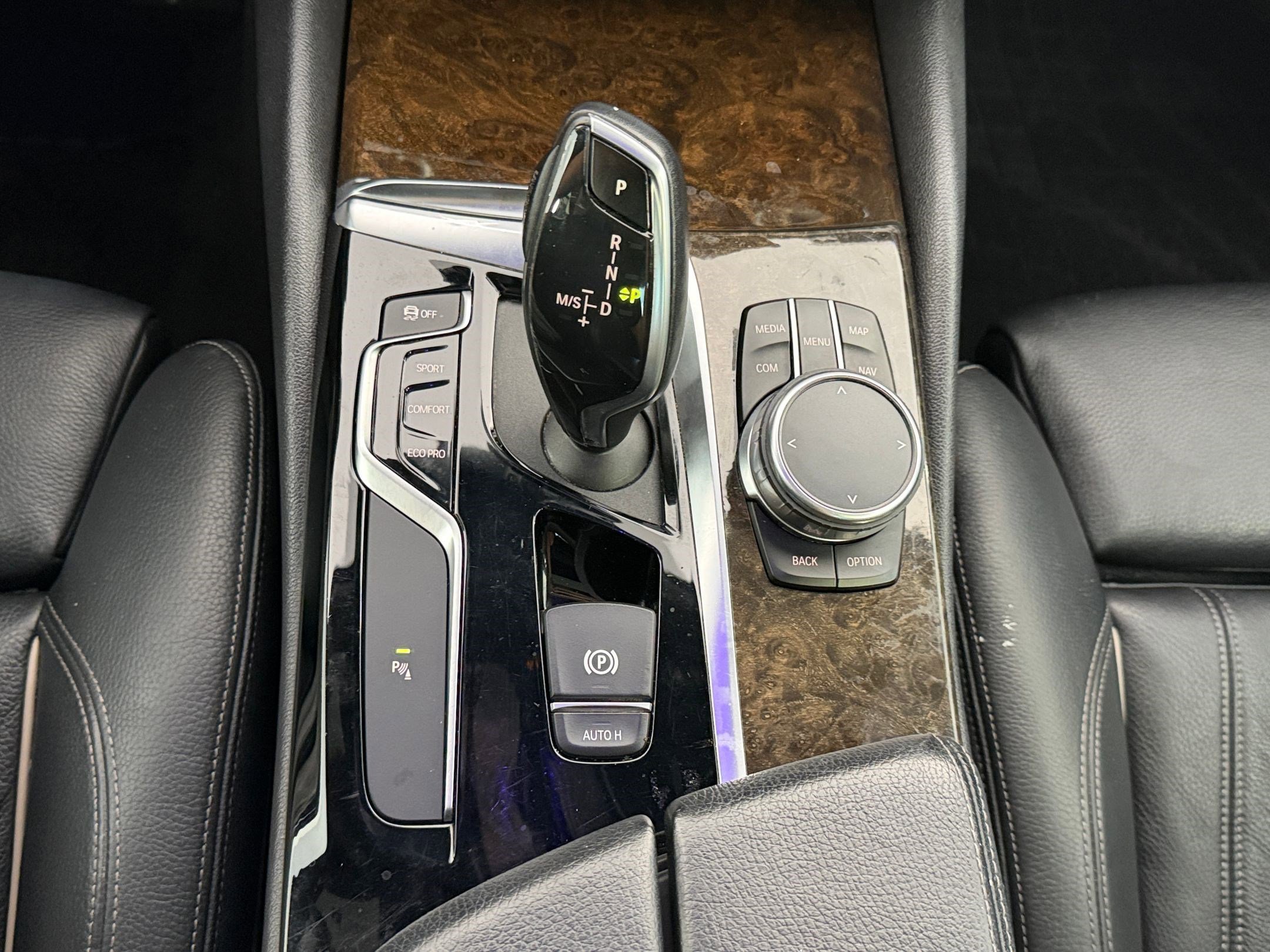 Used 2019 BMW 530i w/ Convenience Package image 16