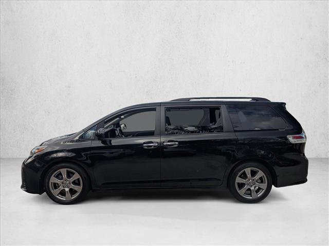 Used 2018 Toyota Sienna SE image 8