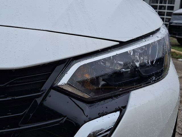 Used 2024 Nissan Sentra SV w/ Lighting Package image 9