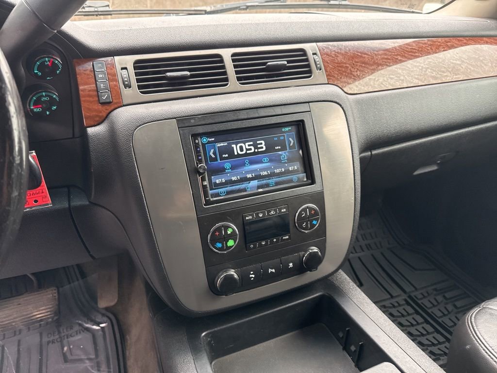 Used 2008 GMC Yukon SLT w/ SLT Preferred Equipment Group image 16