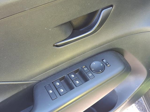 Used 2024 Hyundai Kona SEL AWD/4WD image 14