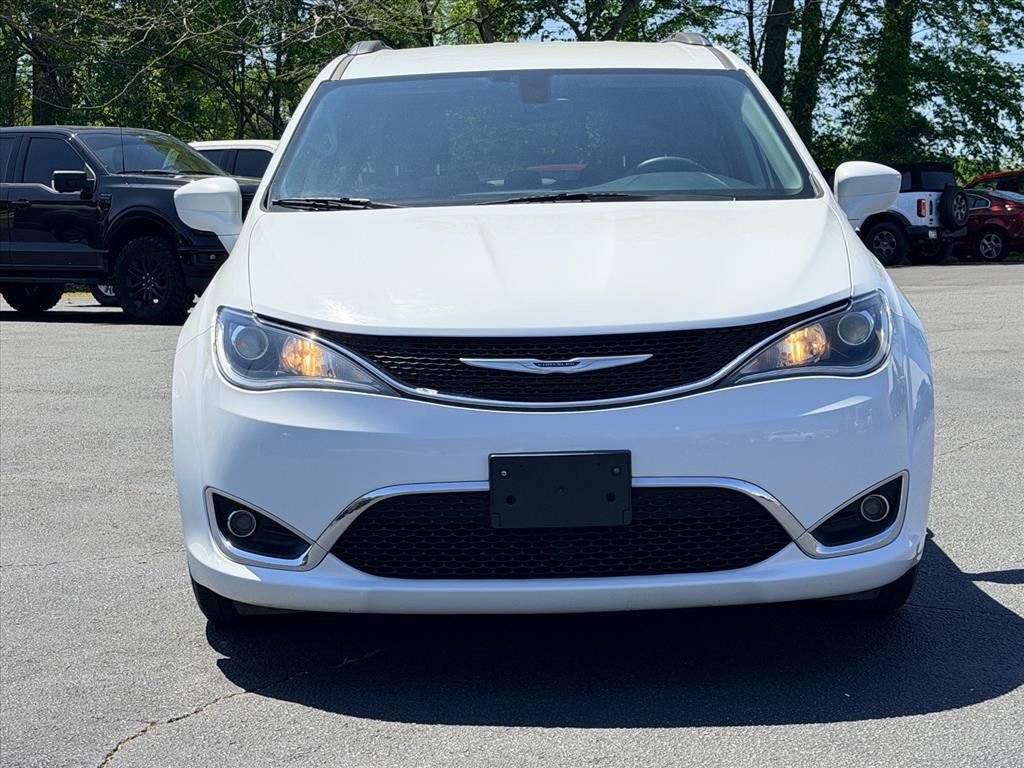 Used 2020 Chrysler Pacifica Touring-L image 9