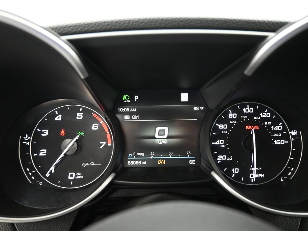 Used 2021 Alfa Romeo Giulia Ti w/ Nero Edizione image 13