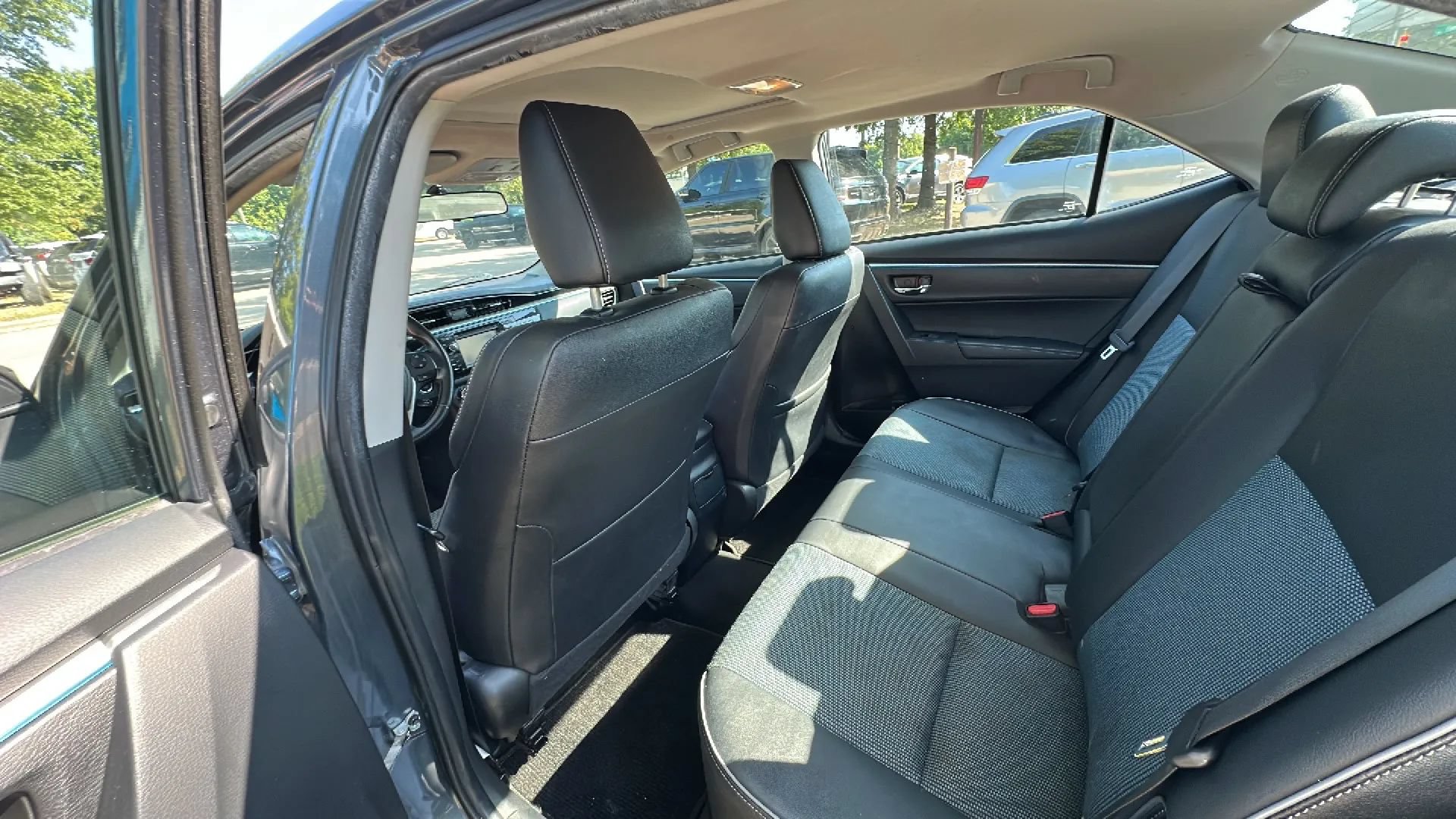 Used 2015 Toyota Corolla S w/ Driver Convenience Package FWD image 11