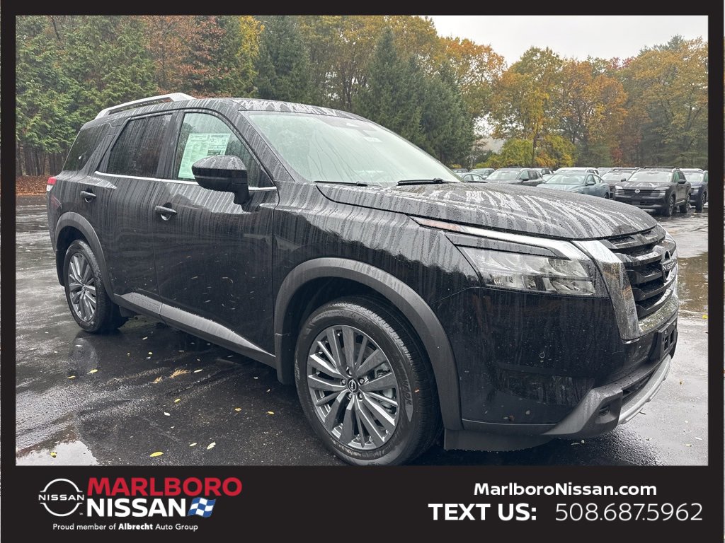 New 2025 Nissan Pathfinder SL w/ SL Premium Package