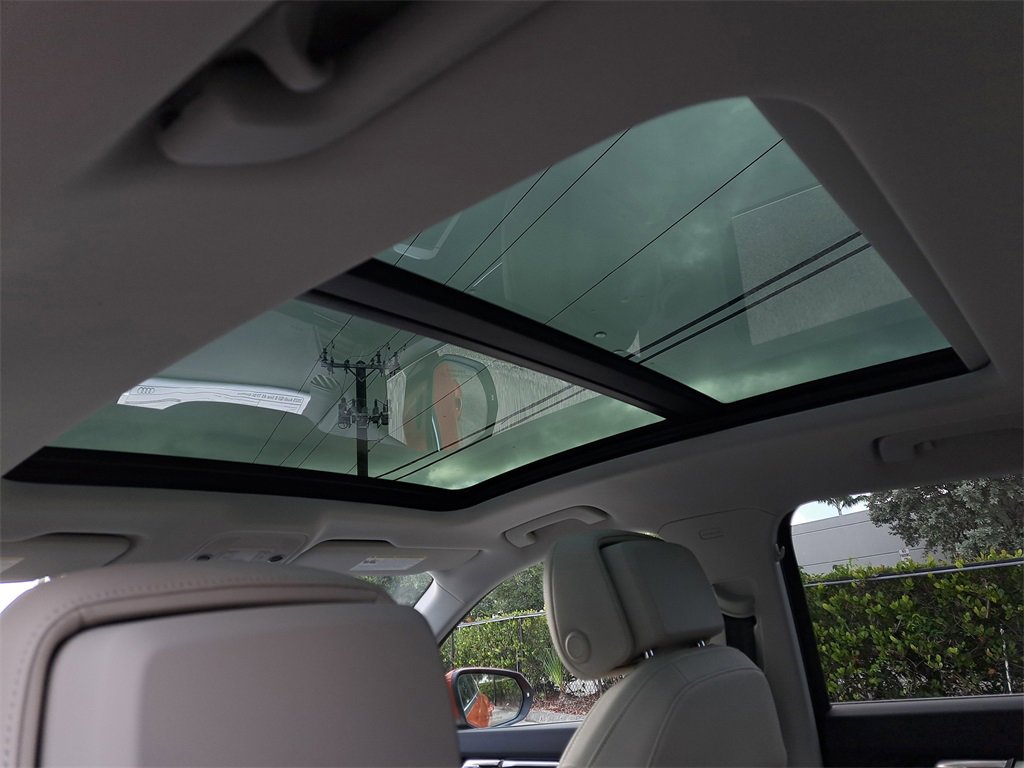 New 2025 Audi Q3 2.0T Premium Plus image 23