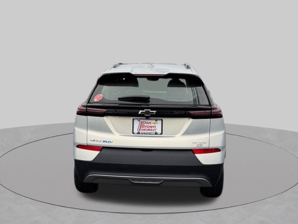 Used 2023 Chevrolet Bolt EUV Premier w/ Sun & Sound Package FWD image 9