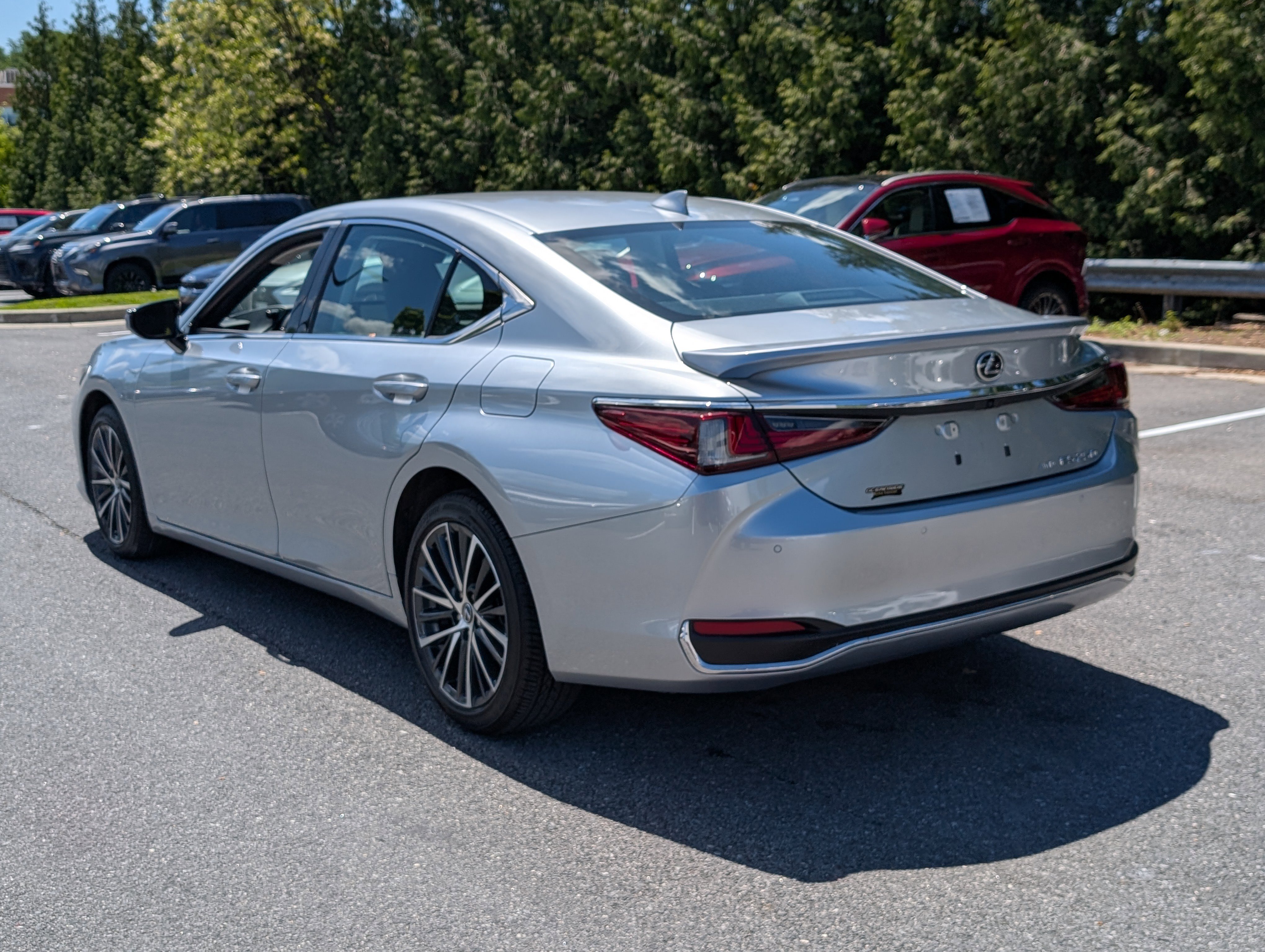 Used 2023 Lexus ES 250 w/ Premium Package AWD/4WD image 5
