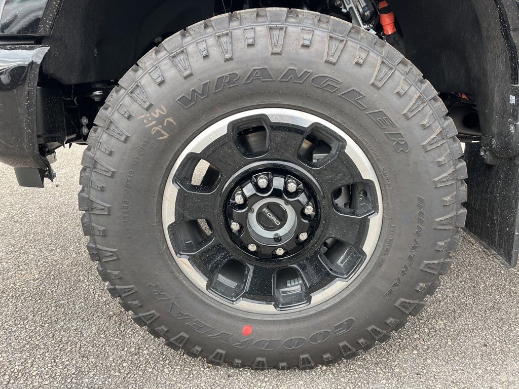 New 2026 Ford F350 Platinum w/ Tremor Off-Road Package image 9