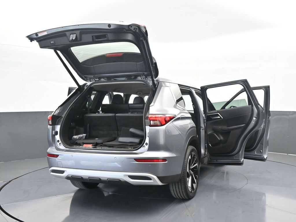 Used 2022 Mitsubishi Outlander SE image 77