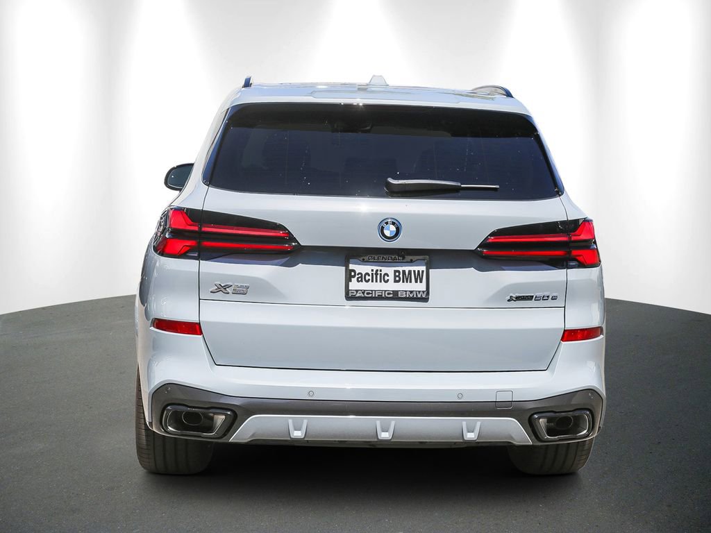 New 2026 BMW X5 xDrive50e w/ M Sport Package AWD/4WD image 5