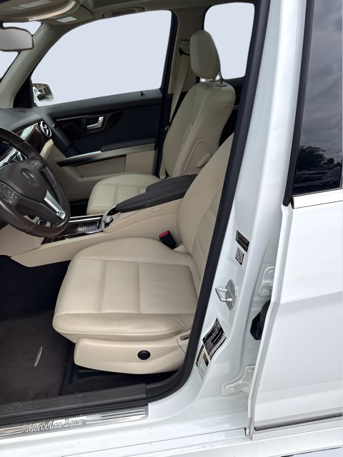 Used 2015 Mercedes-Benz GLK 350 4MATIC image 14
