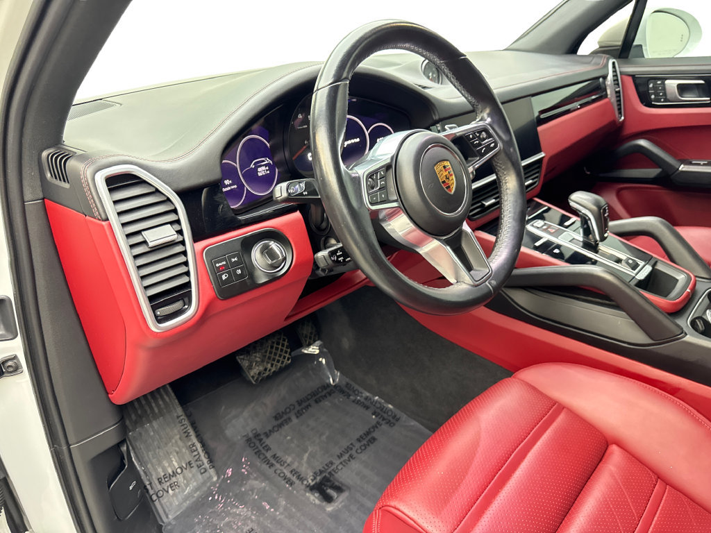 Used 2022 Porsche Cayenne w/ Premium Package AWD/4WD image 50