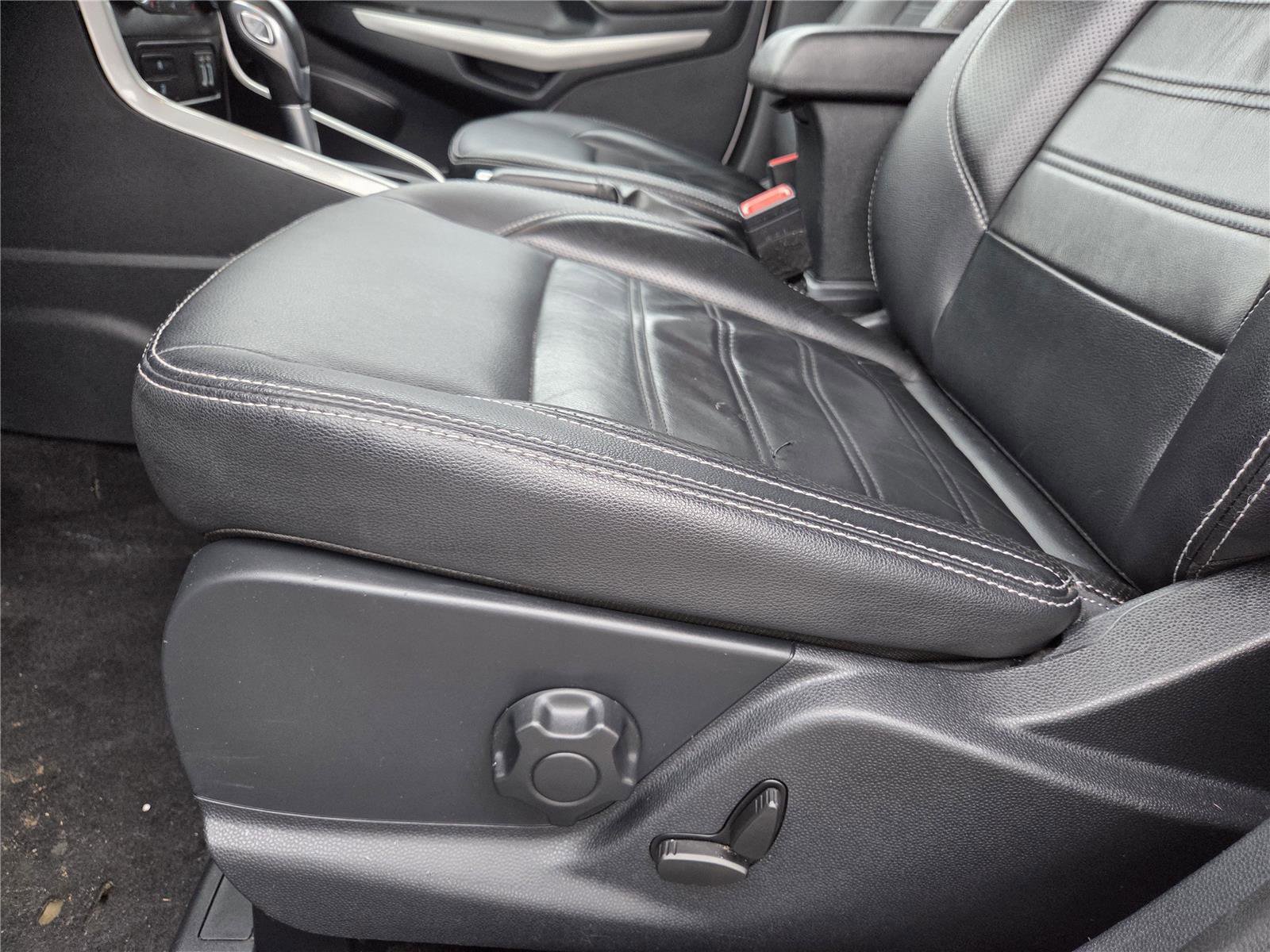 Used 2020 Ford EcoSport Titanium AWD/4WD image 16
