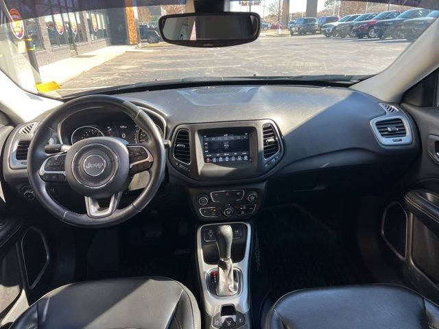 Used 2018 Jeep Compass Latitude w/ Popular Equipment Group image 18