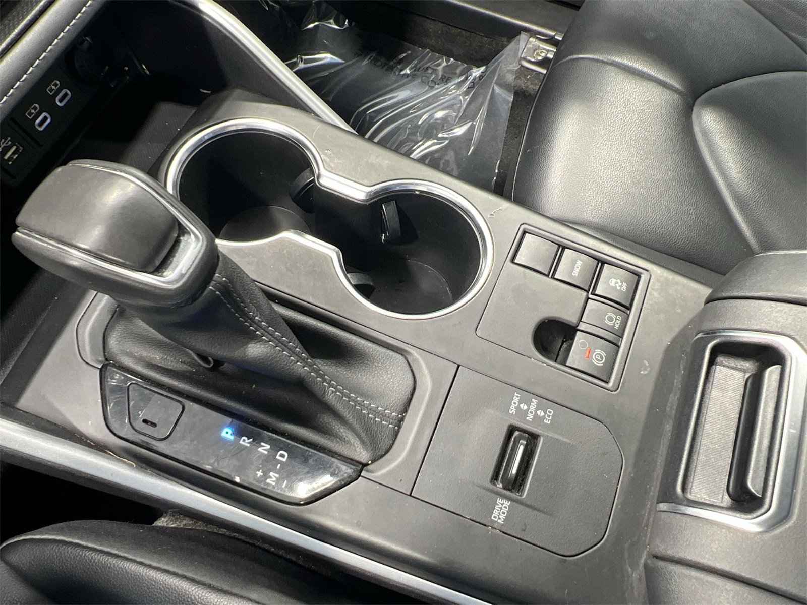 Used 2023 Toyota Highlander XLE image 19