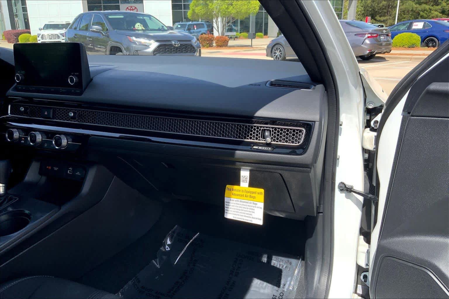 Used 2023 Honda Civic Sport image 18