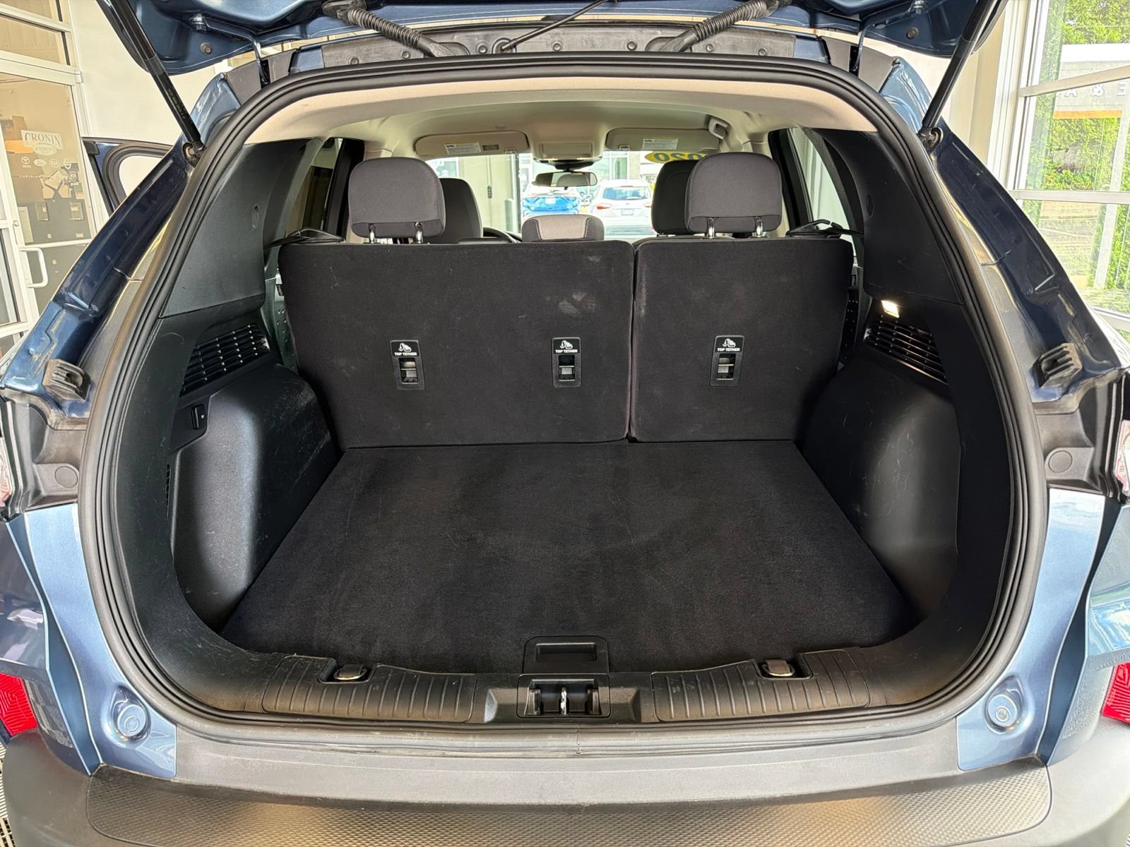 Used 2020 Ford Escape SE Sport FWD image 11