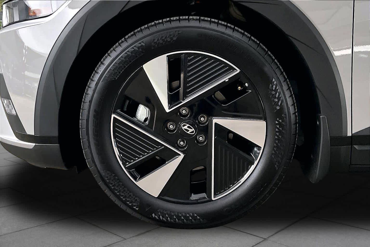 Certified 2026 Hyundai Ioniq 5 SEL RWD image 10