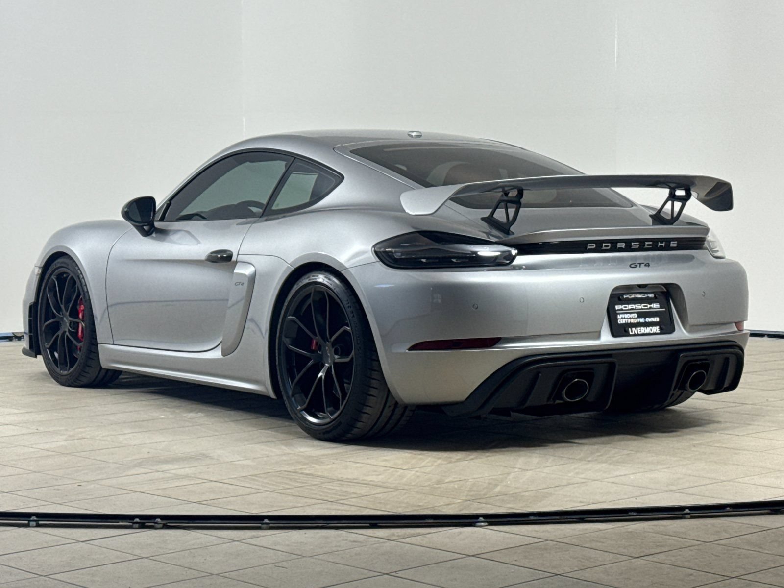 Certified 2021 Porsche 718 Cayman GT4 RWD image 4