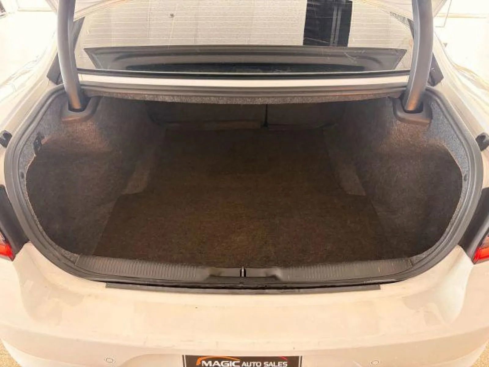 Used 2022 Dodge Charger SXT RWD image 14
