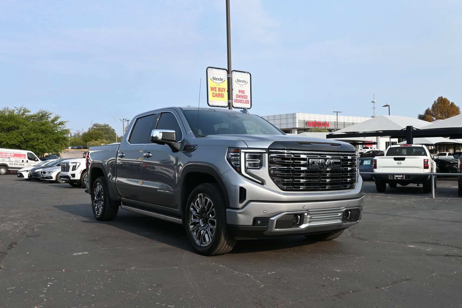 Used 2025 GMC Sierra 1500 Denali Ultimate AWD/4WD image 3