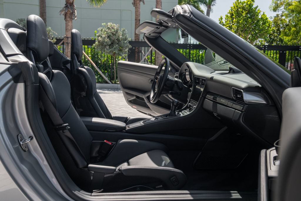 Used 2019 Porsche 911 Speedster RWD image 47